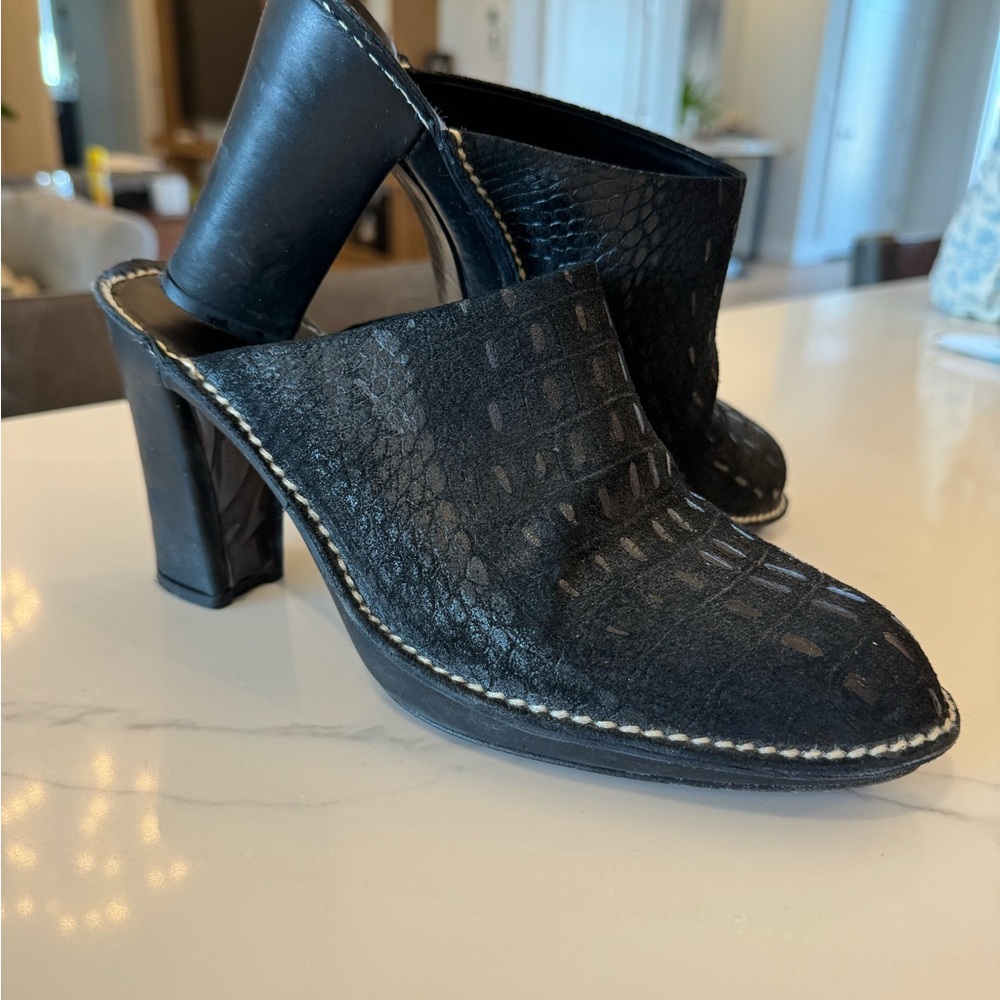 Donald J. Pliner Leather Mules. Soft leather, only worn a couple of times.